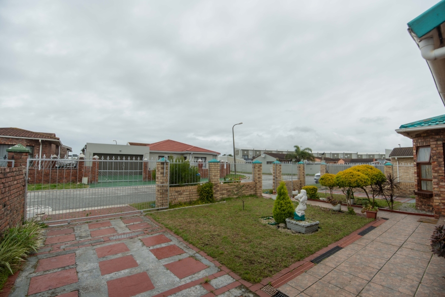 4 Bedroom Property for Sale in Humewood Extension Eastern Cape